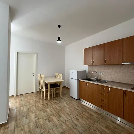 Aroni Apartmán Shëngjin